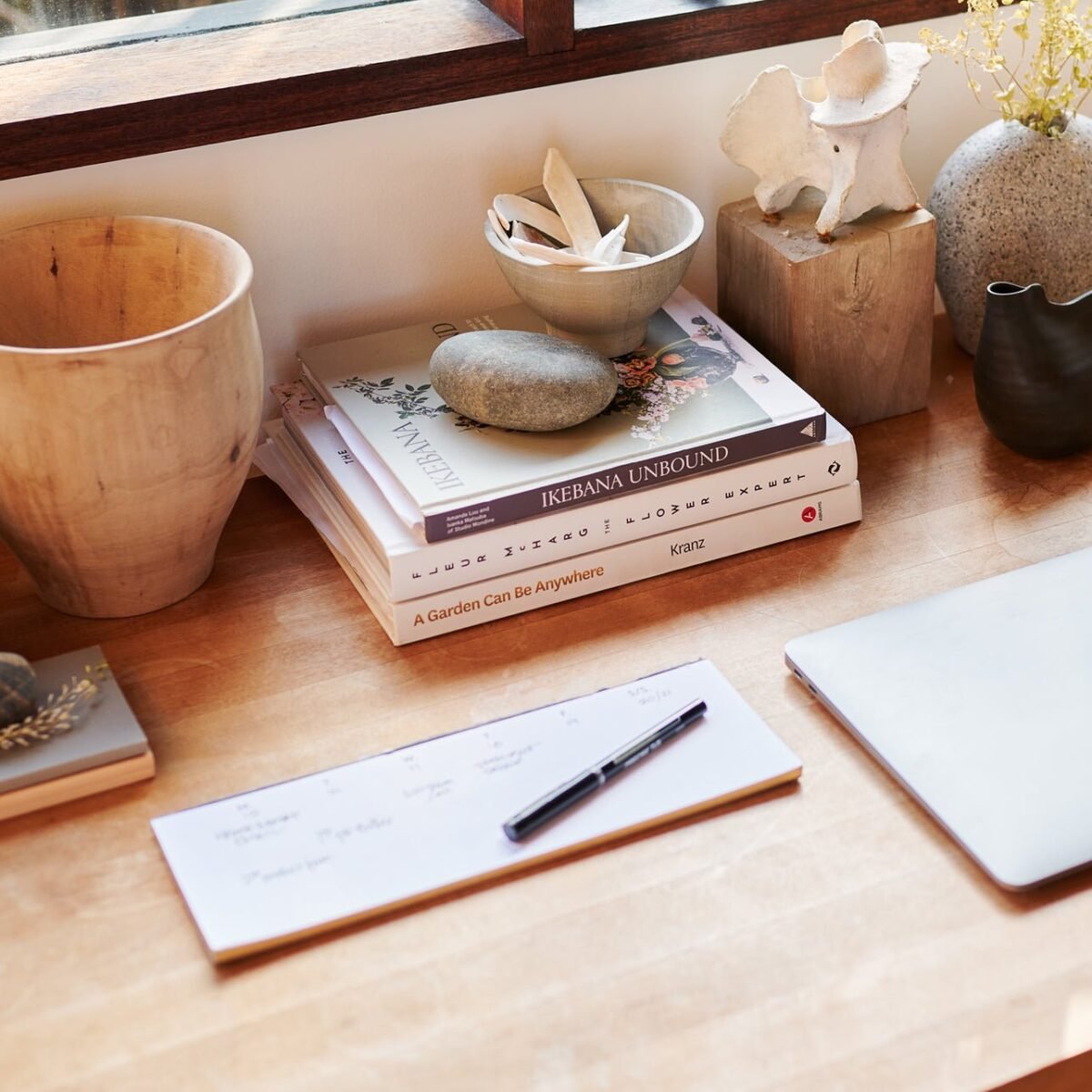 Weekly Desk Planners edged in Gold, Yellow, or Blush - Image 6
