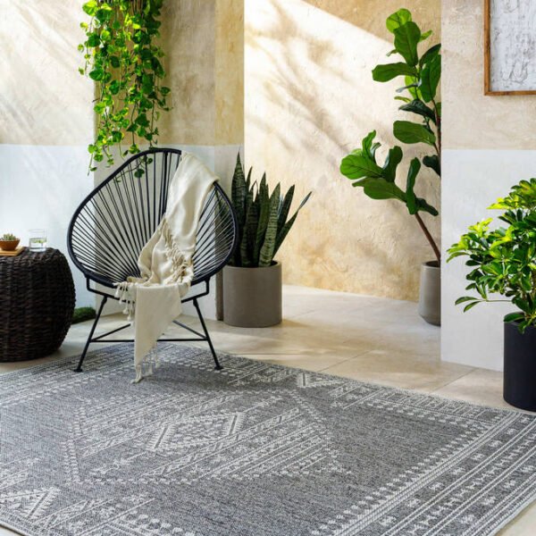 Leiha Cottage Medium Gray Area Rug