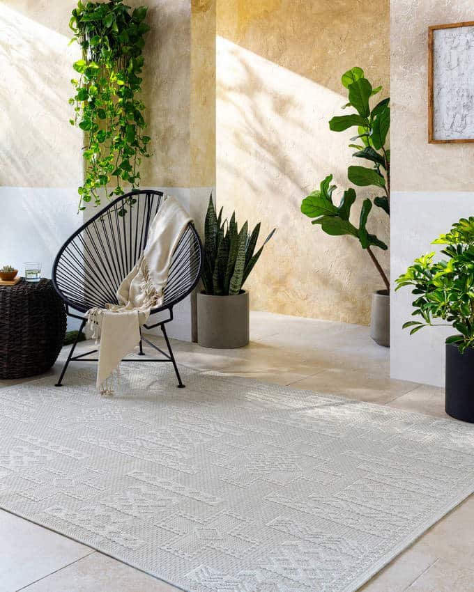 AAAC1867-537-roomscene_201-1 Towana Modern Light Gray Area Rug - Image 1