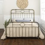 Antiqua Queen Bed - Image 2
