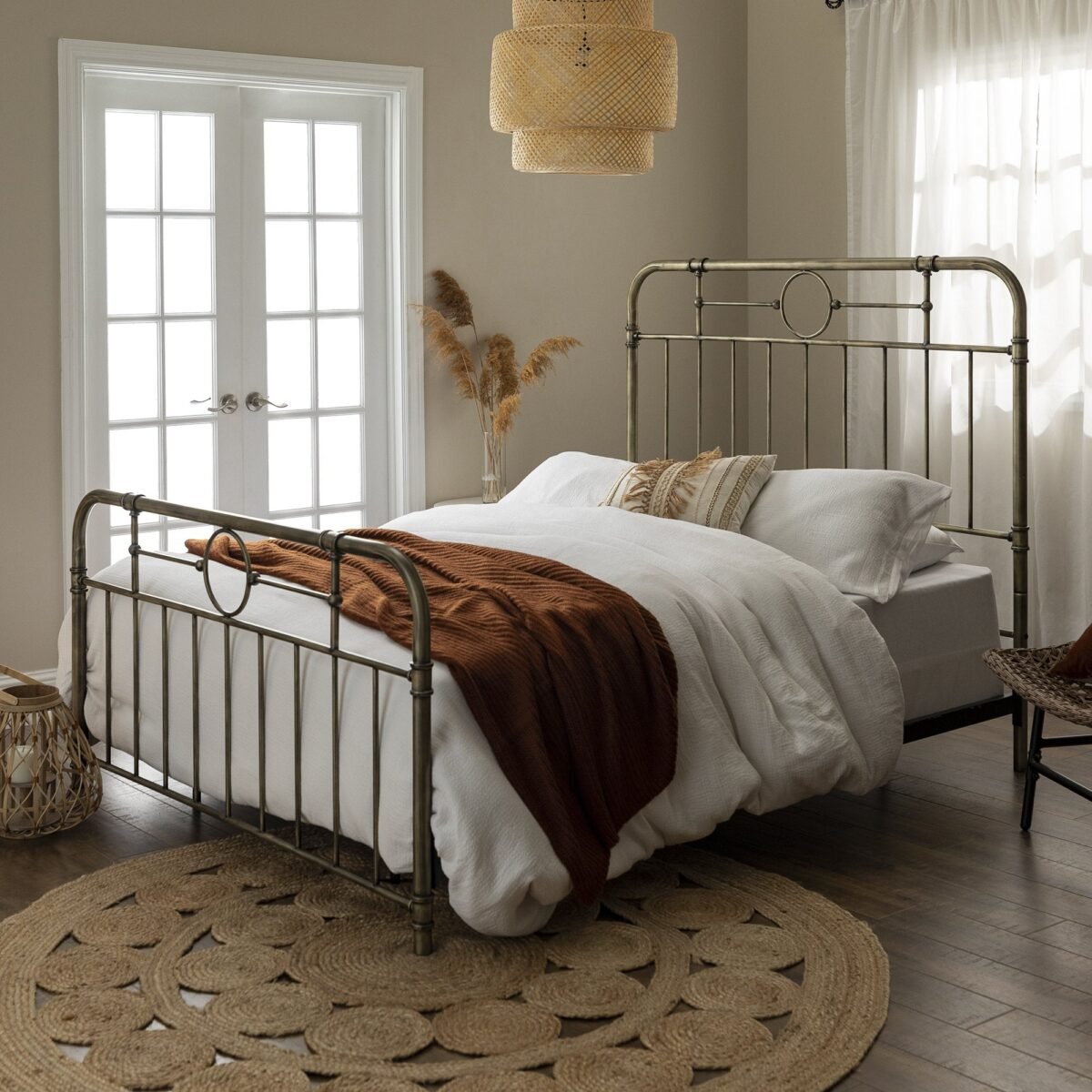 Antiqua Queen Bed - Image 1