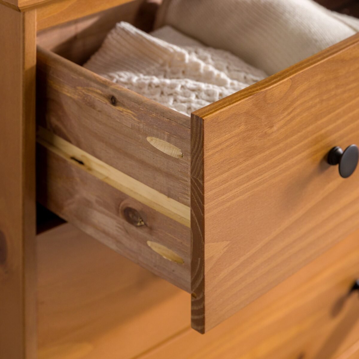 Spencer Solid Wood Transitional Dresser - Image 22