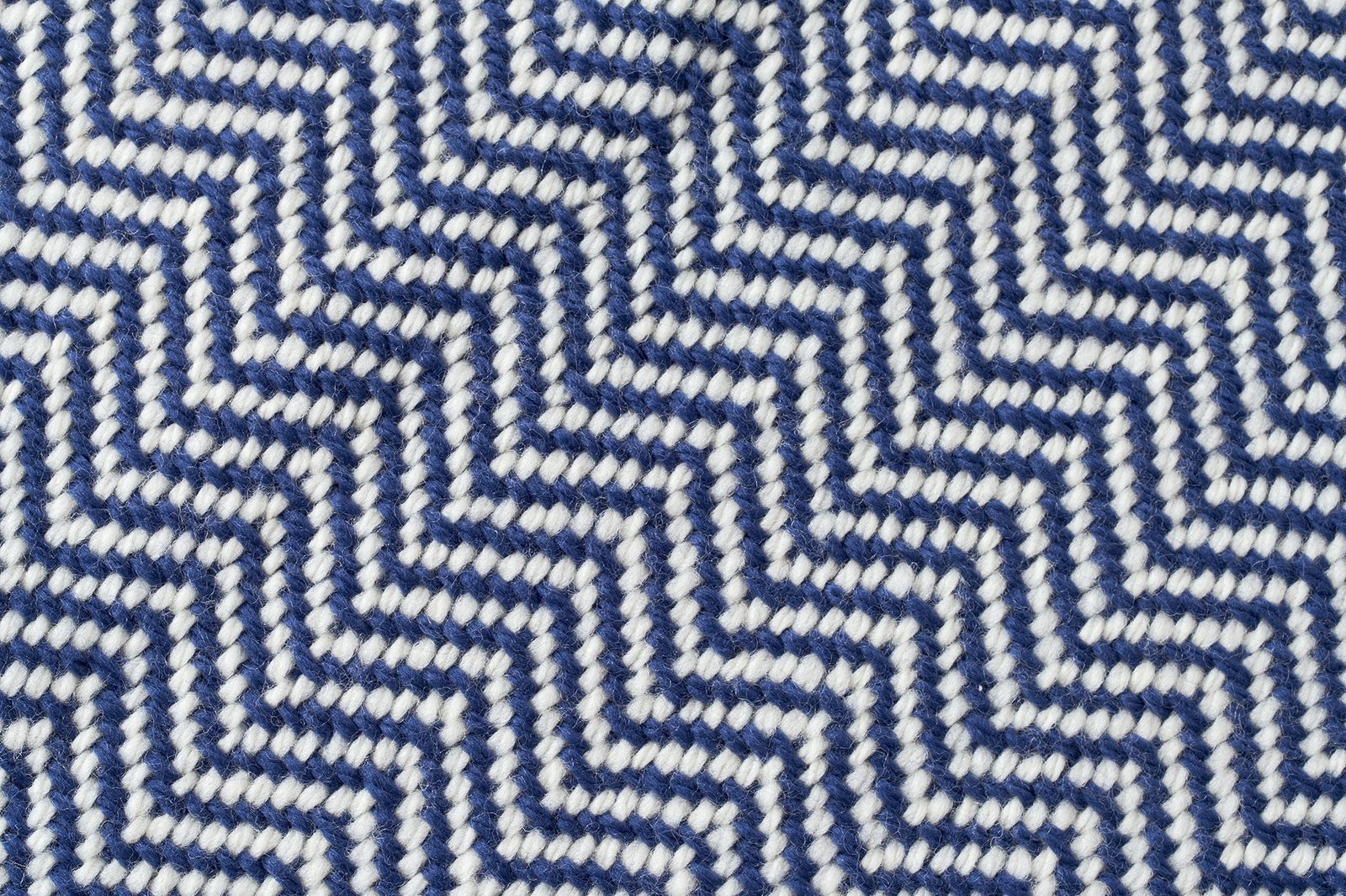 Chevron Pattern Soft Wool Throw Size Blanket - Image 4