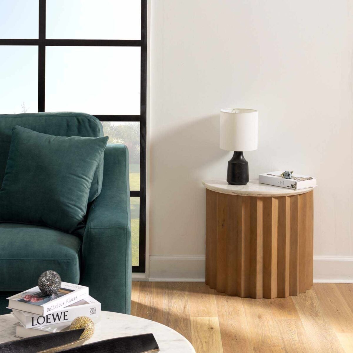 Canayan Black and Natural Resin Table Lamp - Image 3
