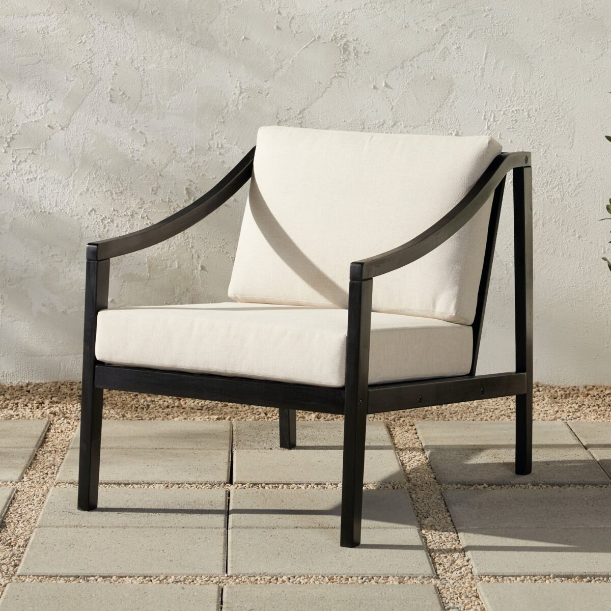Cologne Modern Solid Wood Outdoor Lounge Chair - Image 1