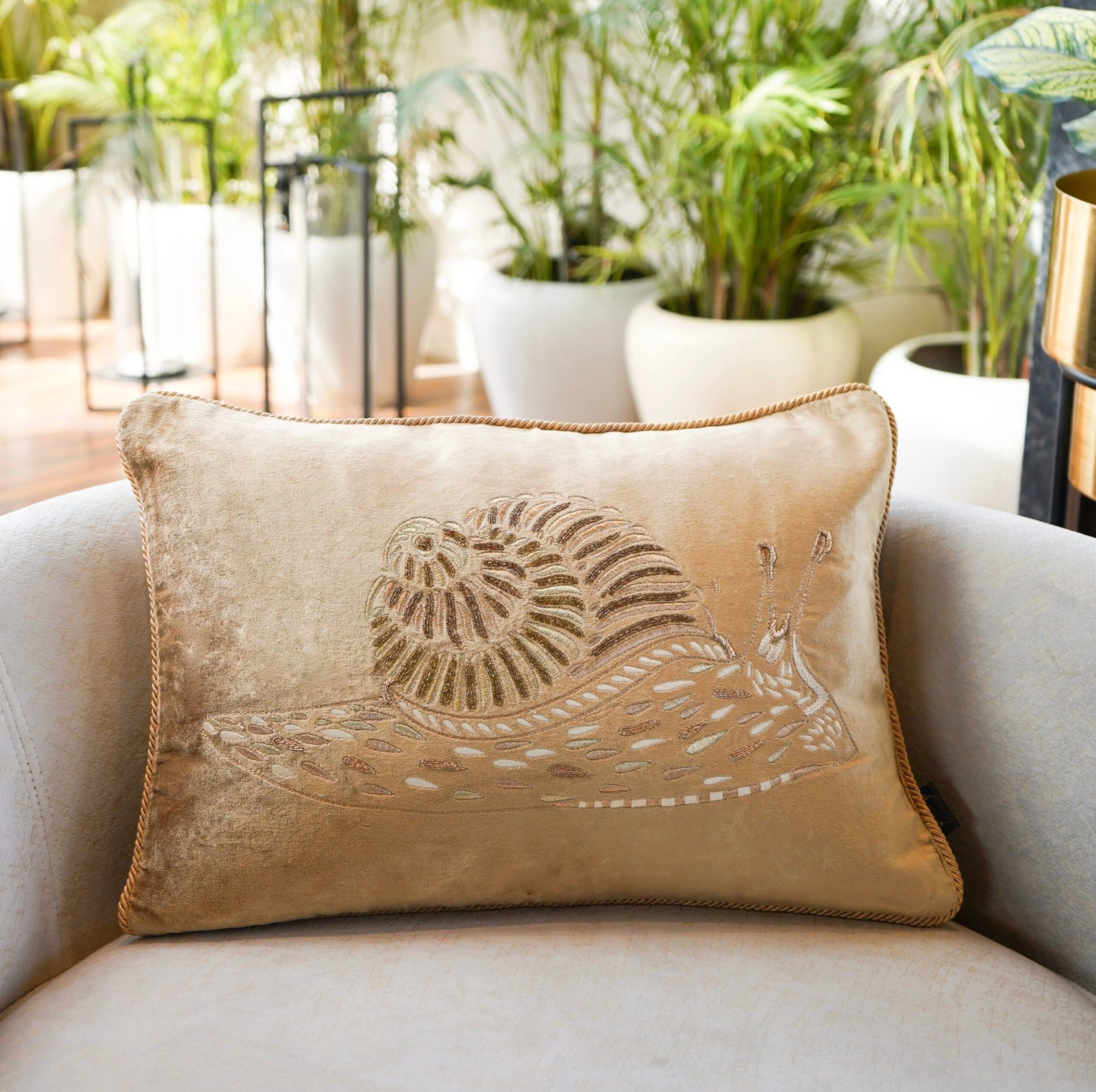 DSC01418 Velvet/Mashru Silk Cushion Cover 14x20 inch - Image 1