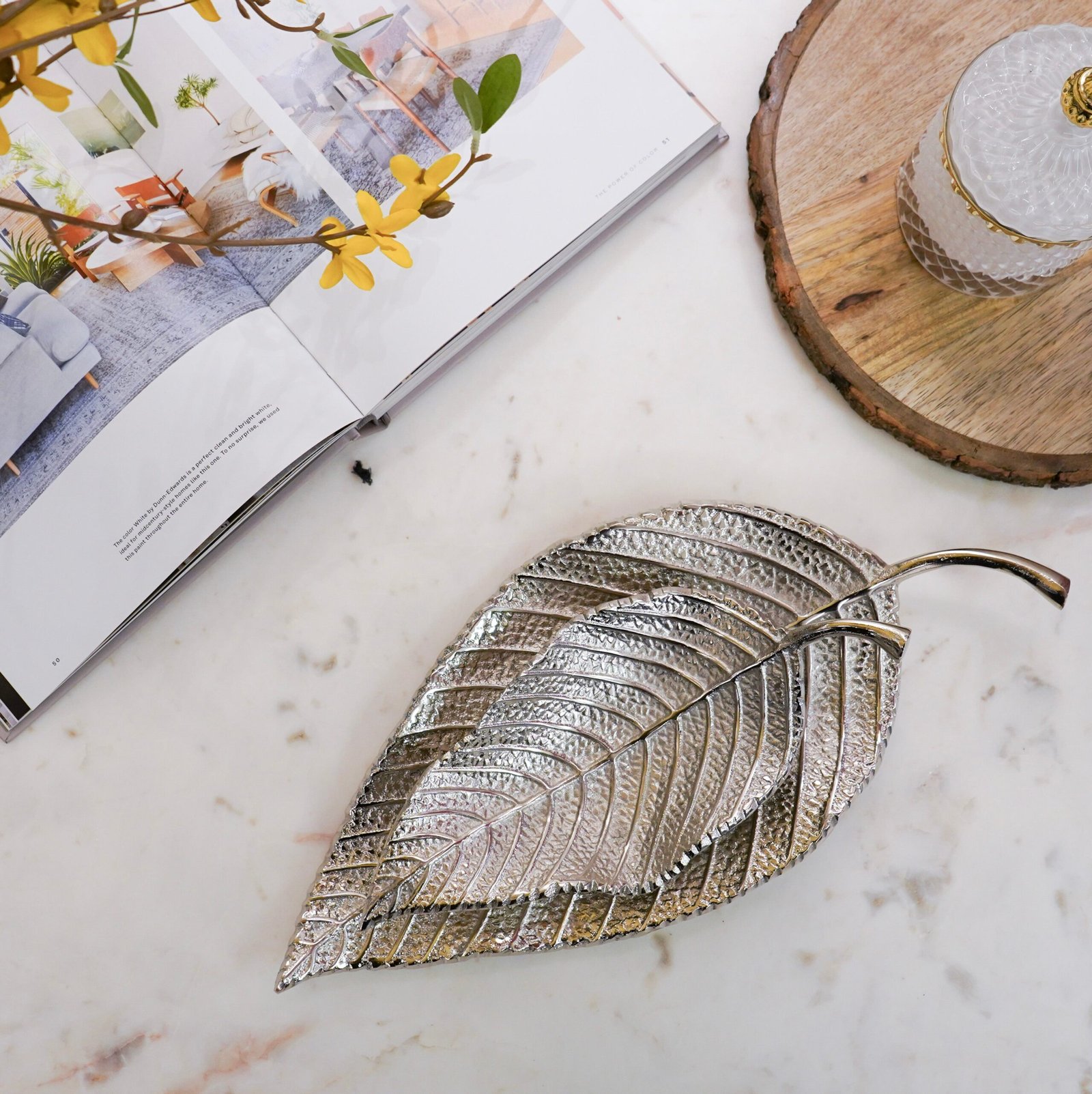 DSC01448_ccdcad20-10db-4ff8-bd8b-b989a87a2f2c Silver Small Neem Leaf Decor Platter - Image 1