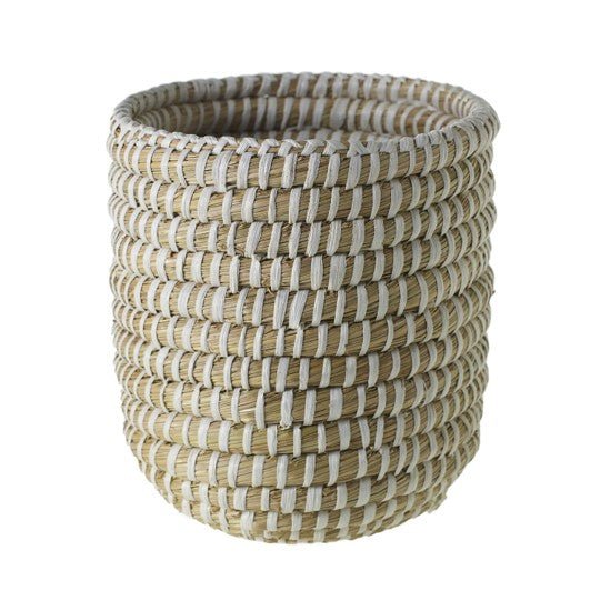 Scandinavian-Style White Nordic Basket: Eco-Friendly Natural Fiber for Chic Home Décor