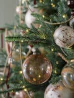 Set of 6 4-Inch Vintage Rose Glass Ornaments in Matte & Shiny Finishes for Holiday Decor - Image 4