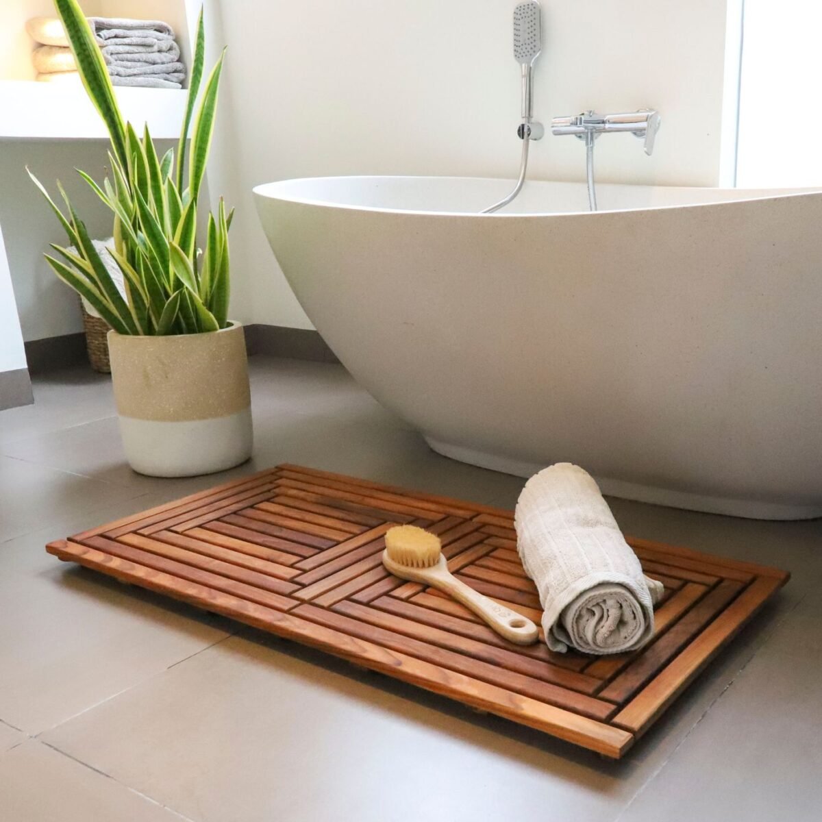 Denver Oiled Double Framed Teak Shower and Bath Mat 39" x 19" - Image 1