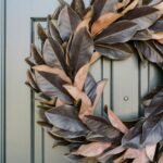 30" Lifelike Brown Magnolia Leaf Wreath - Elegant Southern Charm for Seasonal Decor - Image 7