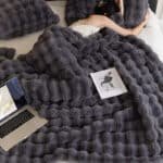 Flannel Warm Thick Blanket - Image 4