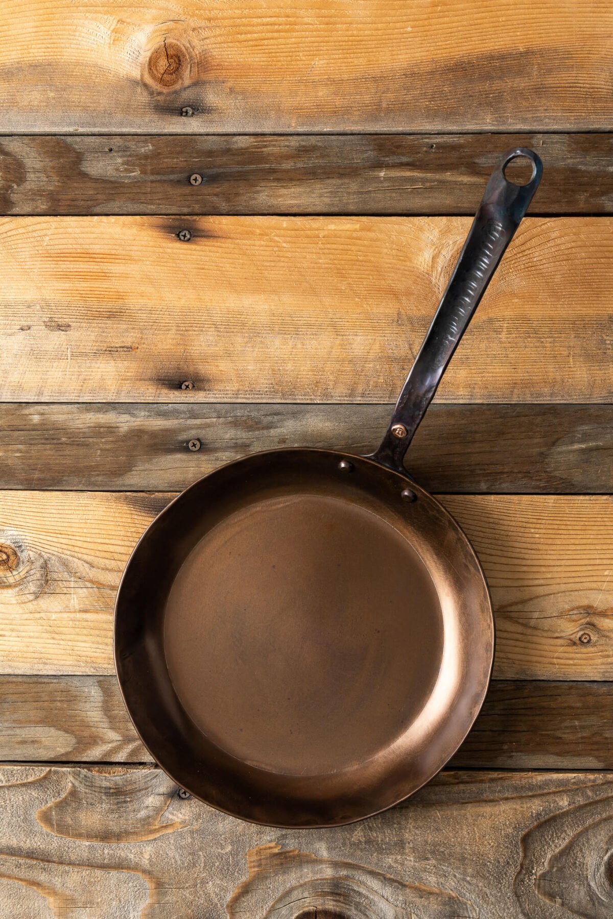 10" Round Carbon Steel Skillet - Hand Forged - Image 4