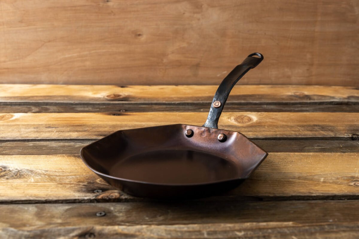 8" Hybrid Carbon Steel Skillet - Hand Forged - Image 5