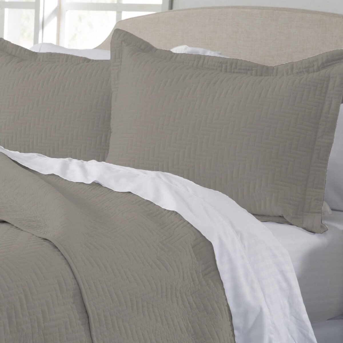 3-Piece Herringbone Stitched Quilt - Louise Collection - Image 7