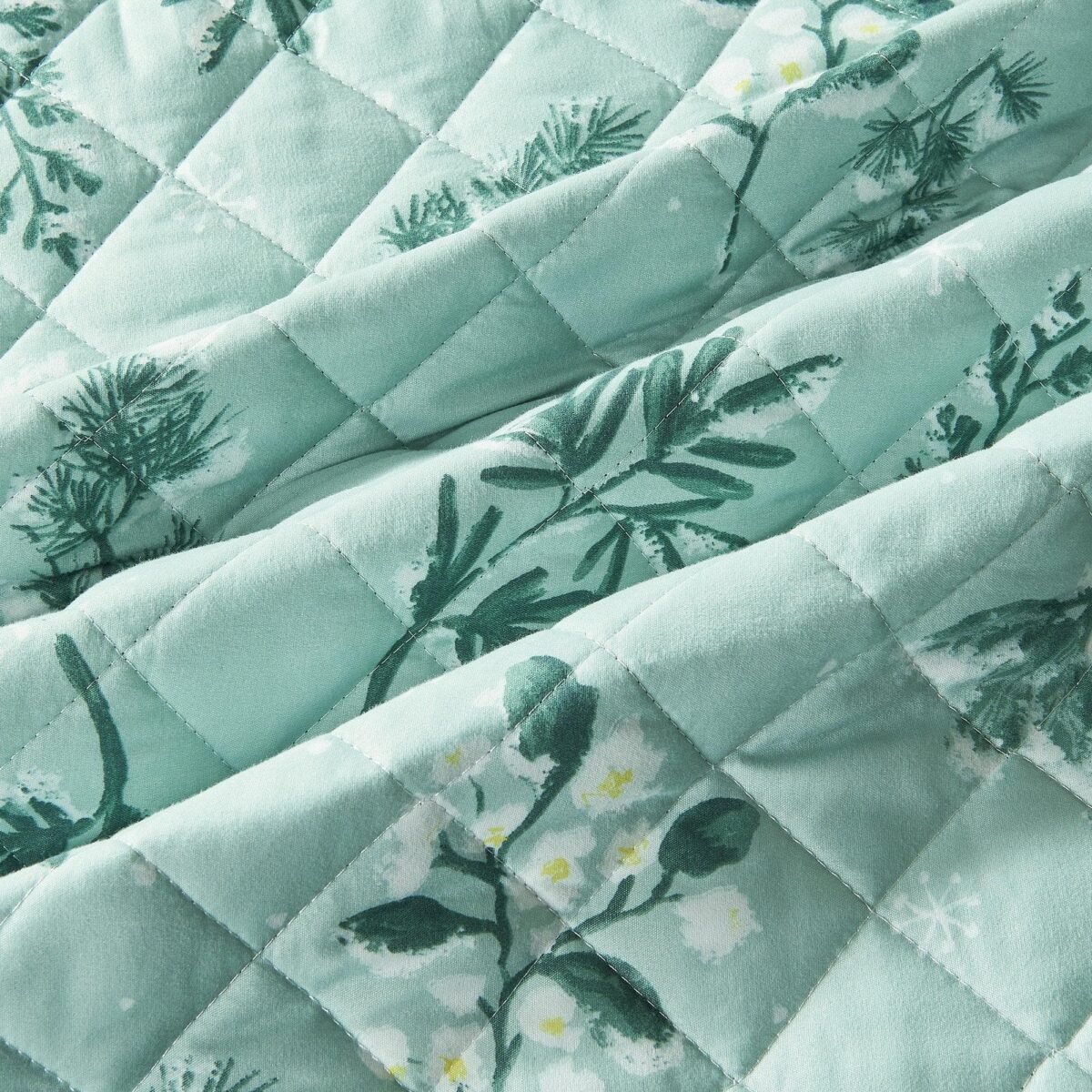Snowy Botanical Quilt Set - Mariela Collection - Image 3
