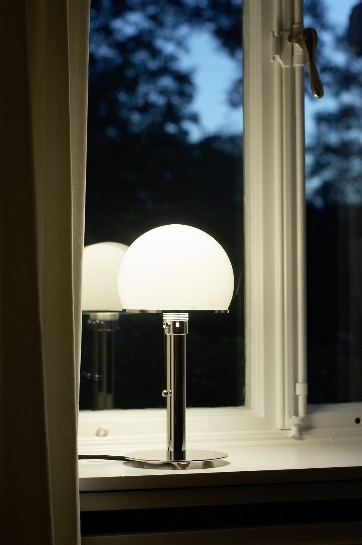 Wilhelm Wagenfeld WA 24 Table Lamp by TECNOLUMEN - Image 3
