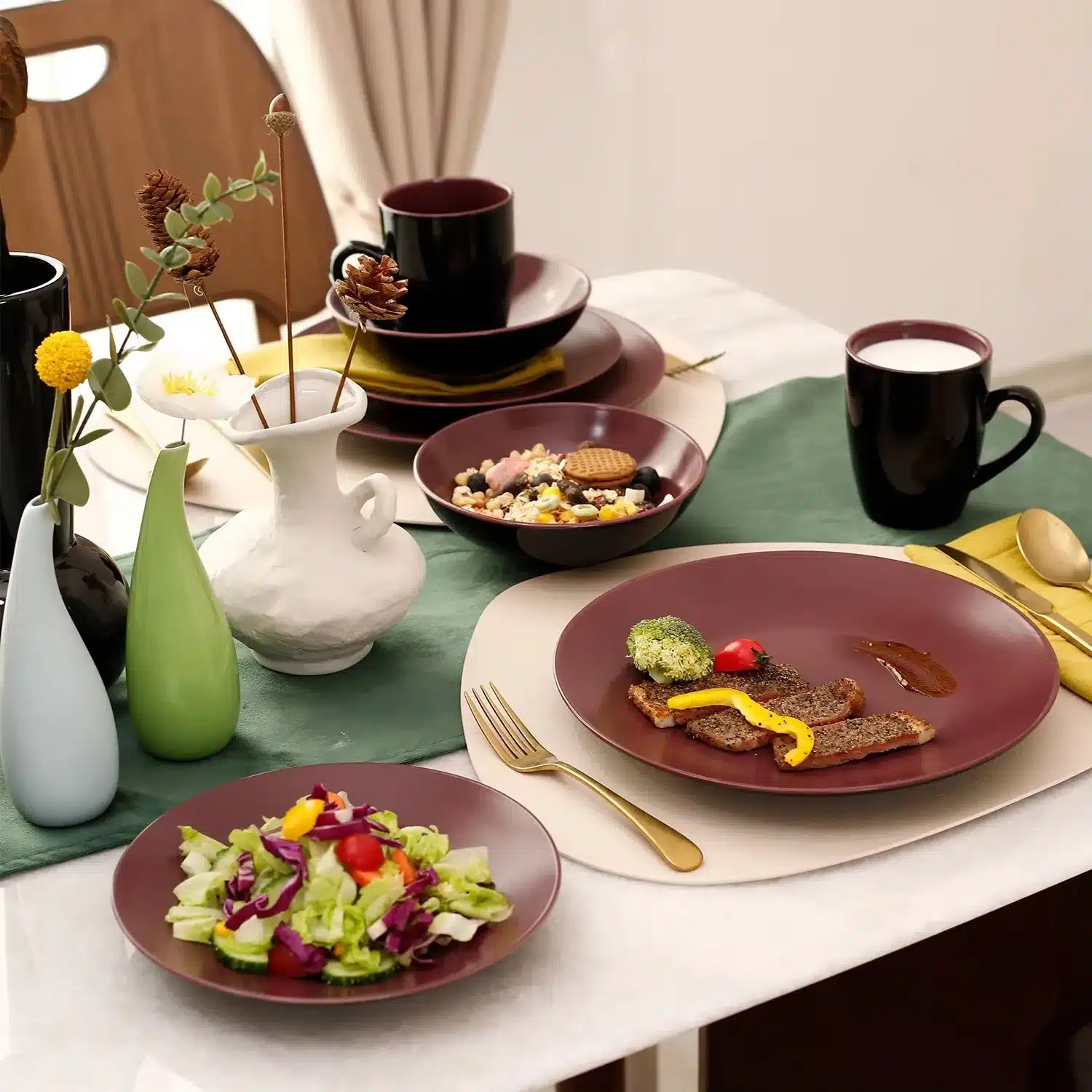 The Best Selling High Quality Cookware Plates Classical Design Ceramic Bowls Mugs and Practical Tableware Set for Restaurant Use
