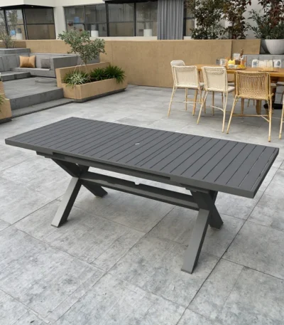 New Arrival Modern Aluminum Outdoor Dining Set Durable Patio Furniture for Hotels and Villas Table
