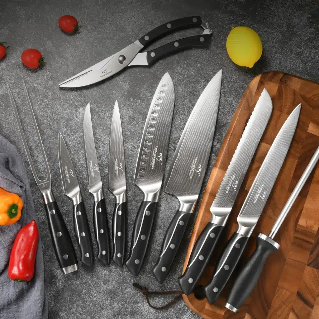 Set of 18 VG-10 Damascus Steel Chef Knives Best Kitchen Knife Set with Wooden Knife Holder