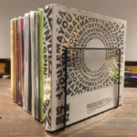E8BA Metal LP Record Rack Exhibit Stand Book Magzine Holder Record Collection Storage Shelf Stand Office Desk Organizer