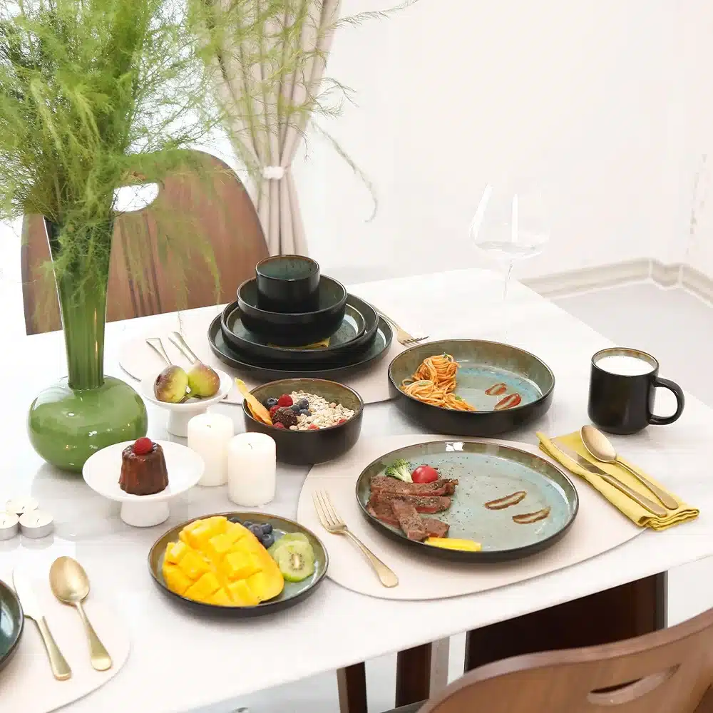 Super September Hot Selling 20 Pcs Reactive Glaze Bubble Green Ceramic Dinnerware Sets Stoneware Nordic Shape Dinner Set