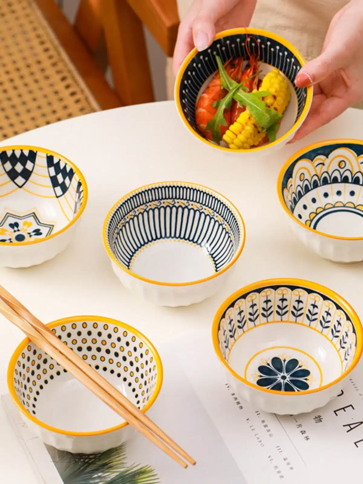 Nordic Style Ceramic Rice Bowl Underglaze Japanese Breakfast Bowl High Aesthetic Value round Shape Dinnerware Set