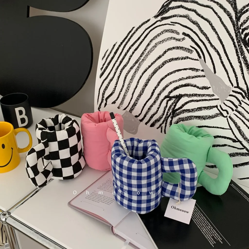 Korean Niche Hand-filled Cotton Desktop Storage Cup Home Decorations Mug Shape Large Capacity Desk Pen Holder Pencil Makeup