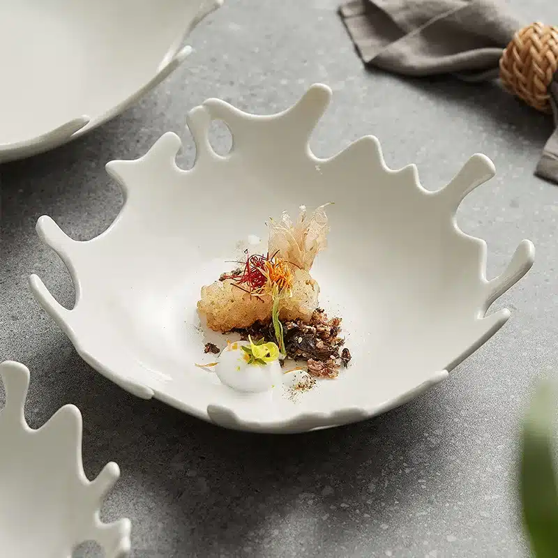 Nordic Coral Porcelain Salad Plate Abstract Irregular White Ceramic Dinner Plate Hotel Tableware Cooking Dishes Kitchen