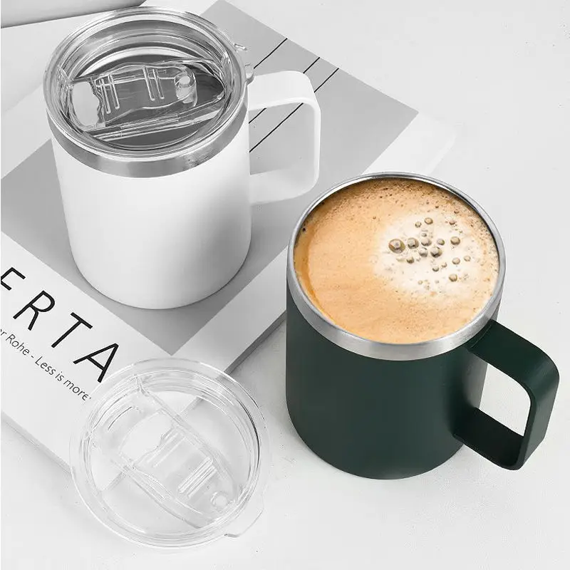 24oz double wall coffee mug with handle and leak-proof lid on a wooden table