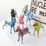 Simple Creative Pet Handle Graffiti Color Doberman Dog Statue Decorations Home Entrance Wine Cabinet Office Decor Resin