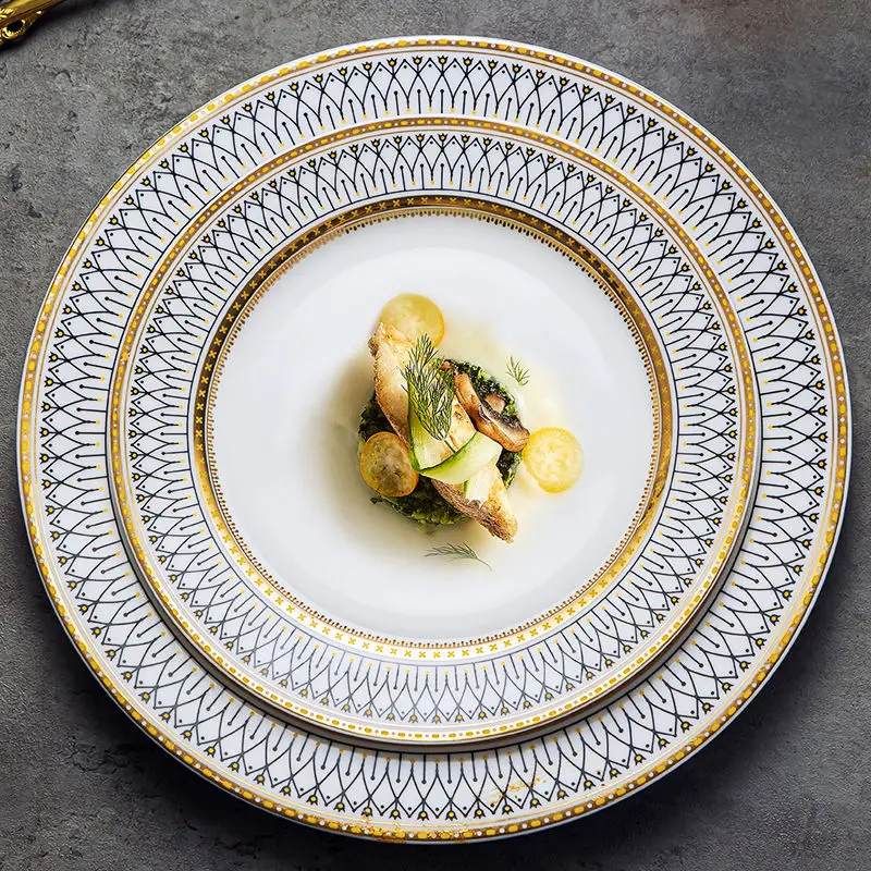Creative round plaid Western dinner plate in fine bone china dinnerware
