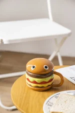Large ceramic mug with lid in hamburger shape, 300ml capacity, colorful design