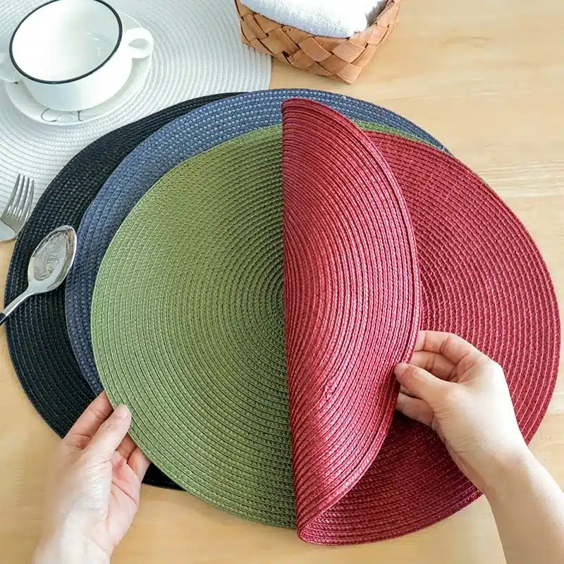 4pcs/set Christmas Placemat Round Braided Placemats Washable Non-Slip Place Mats Festival Table Decoration