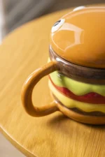 Large ceramic mug with lid in hamburger shape, 300ml capacity, colorful design