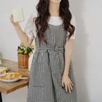 Korean Fresh Cotton Plaid Apron Side Slit Tie Gardening Vintage Apron Flower Shop Coffee Shop Restaurant Baking Apron – in a