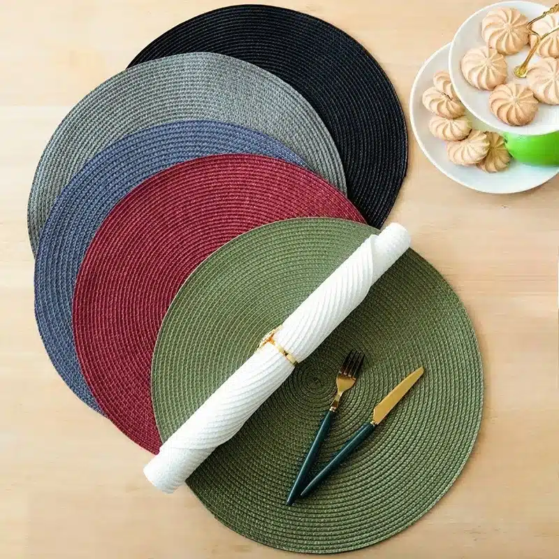 4pcs/set Christmas Placemat Round Braided Placemats Washable Non-Slip Place Mats Festival Table Decoration