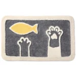 Non slip bathroom rug with frog and bear flocking design on bathroom floor