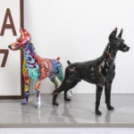 Simple Creative Pet Handle Graffiti Color Doberman Dog Statue Decorations Home Entrance Wine Cabinet Office Decor Resin