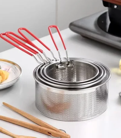 304 stainless steel hot Frying Fried Basket Frying Pan Filter Food Colander Oil Leak Cocoa Sieve Mesh noodle Dumplings