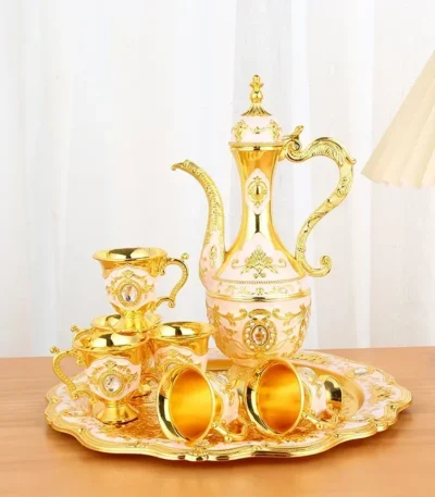 European Style Tea Set 6 Luxury Coffee Cup Vintage Metal Turkish Coffee Pot Set Craft Tea Tray and Teapot for Serving Tea
