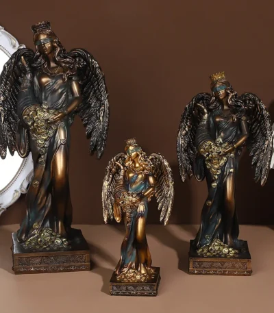 Resin Ornaments Blinded Greek Goddess Fortune Figurine Goddess of Good Fortune and Wealth Sculpture Home Office Decor