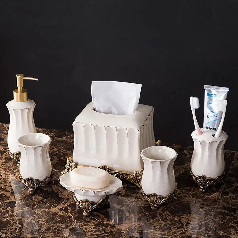European-style White Porcelain Lotion Bottle Rinsing Cup Toothbrush Holder Bathroom Accessories Vintage Palace Soap Dispenser