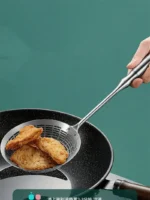 Three sizes of 304 stainless steel strainer with long handles on a kitchen counter