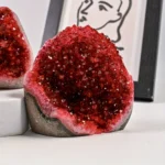 1PC Classic Red Geode Cluster - Perfect for Home and Office Decor, Unique Gift, Suitable for Halloween and Christmas – base