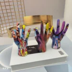 Graffiti Hand Gesture Statue Modern Art Colorful Hand Resin Figurine Finger Model for Home Desktop Office Decor – close-up