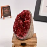 1PC Classic Red Geode Cluster - Perfect for Home and Office Decor, Unique Gift, Suitable for Halloween and Christmas