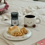 Creative Footprint Ceramic Coffee Cup & Saucer, Hot Sale Aesthetic Mug, Cute Drinkware for Living Room & Home