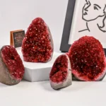 1PC Classic Red Geode Cluster - Perfect for Home and Office Decor, Unique Gift, Suitable for Halloween and Christmas