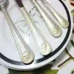 24 PCS Vintage Western Gold Plated Dinnerware Dinner Fork Knife Set Golden Cutlery Set Stainless Steel Engraving Tableware